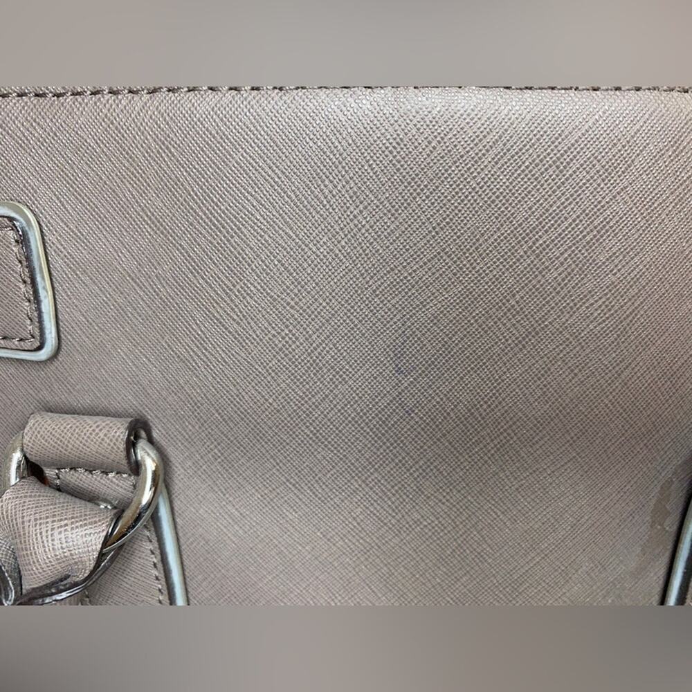 Michael Kors Hamilton Saffiano Leather Gray Shoulder Bag with Silver Charm - Picture 6 of 10